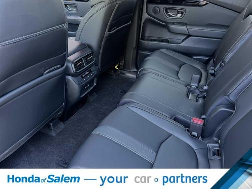 2025 Honda Pilot Touring 8-Passenger