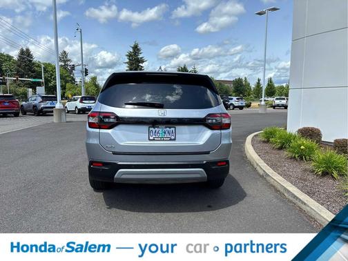 Lunar Silver Metallic 2025 Honda Pilot EX-L