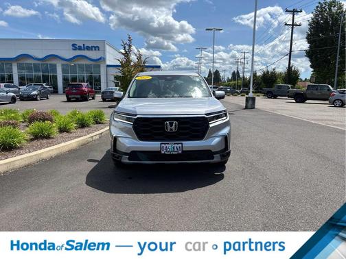 Lunar Silver Metallic 2025 Honda Pilot EX-L