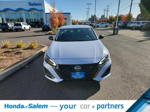 2023 Nissan Altima SR FWD