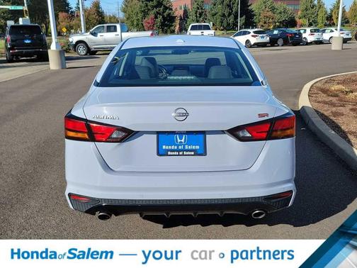 2023 Nissan Altima SR FWD