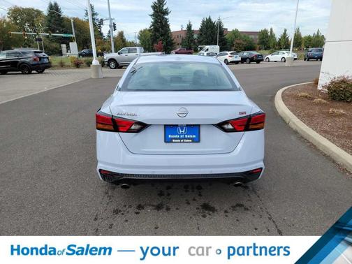 2023 Nissan Altima SR FWD