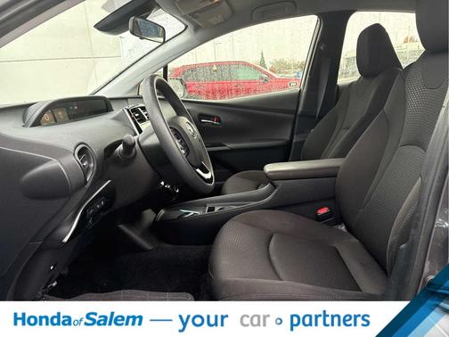 2021 Toyota Prius LE