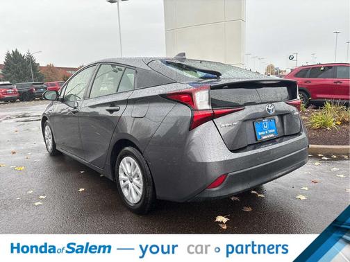 2021 Toyota Prius LE