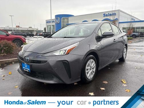 2021 Toyota Prius LE
