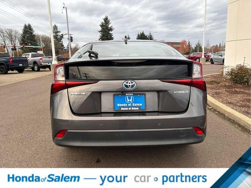 2021 Toyota Prius LE