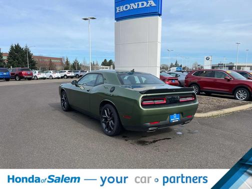 2022 Dodge Challenger SXT