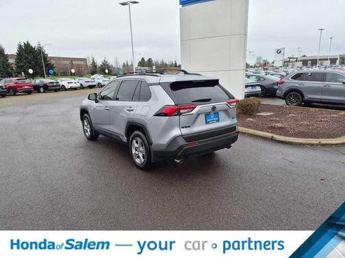 2025 Toyota RAV4 Hybrid XLE