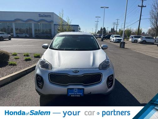 Sparkling Silver 2018 Kia Sportage LX