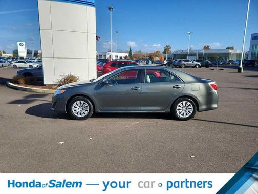 2014 Toyota Camry LE