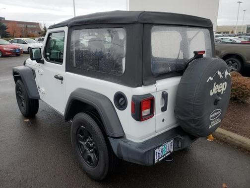 Photo 4 of 25 of 2019 Jeep Wrangler Sport