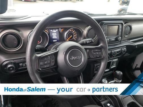 Photo 2 of 25 of 2019 Jeep Wrangler Sport