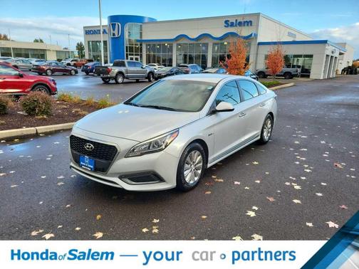 2017 Hyundai SONATA Hybrid SE