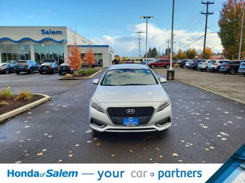 2017 Hyundai SONATA Hybrid SE