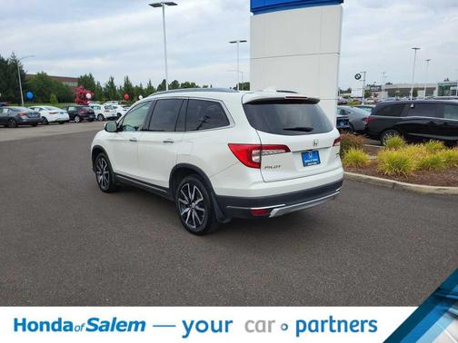 2019 Honda Pilot Touring 8-Passenger