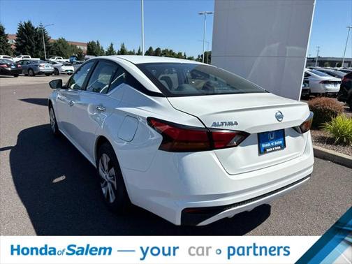 2022 Nissan Altima S FWD