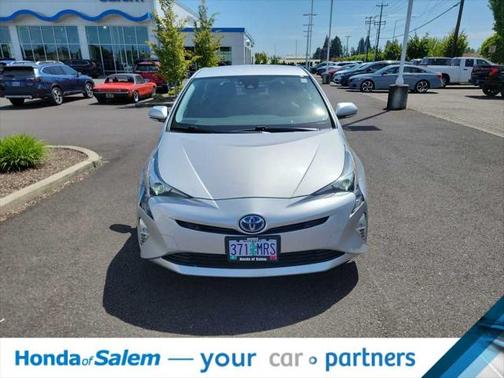 2018 Toyota Prius Three Touring