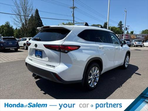 2022 Toyota Highlander Limited