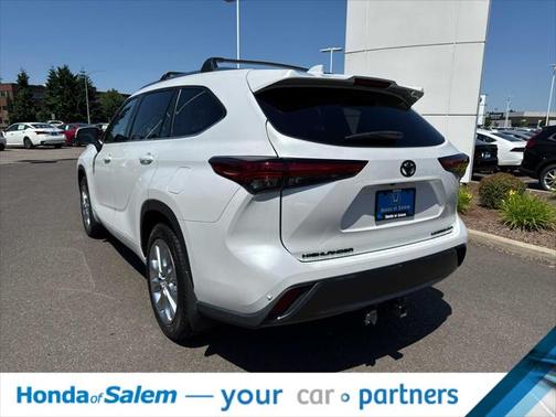 2022 Toyota Highlander Limited