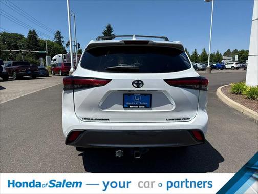 2022 Toyota Highlander Limited