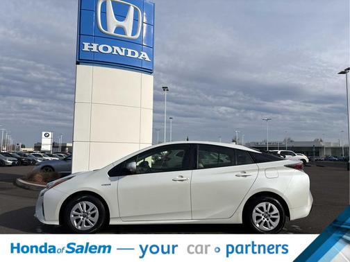 2016 Toyota Prius Two