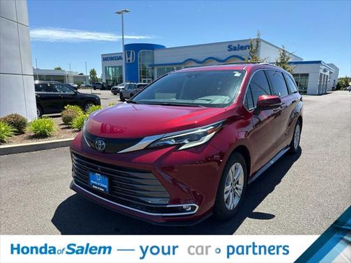 2023 Toyota Sienna Platinum 7 Passenger