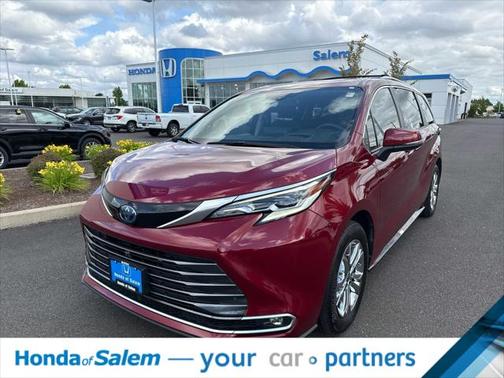 2023 Toyota Sienna Platinum 7 Passenger