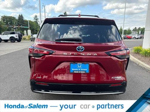 2023 Toyota Sienna Platinum 7 Passenger