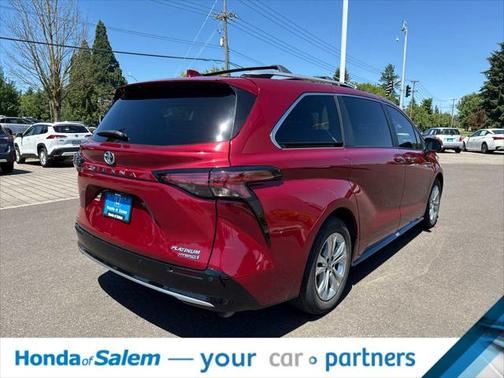 2023 Toyota Sienna Platinum 7 Passenger