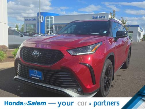 Ruby Flare Pearl 2025 Toyota Highlander XSE