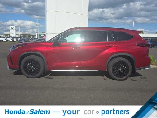 Ruby Flare Pearl 2025 Toyota Highlander XSE