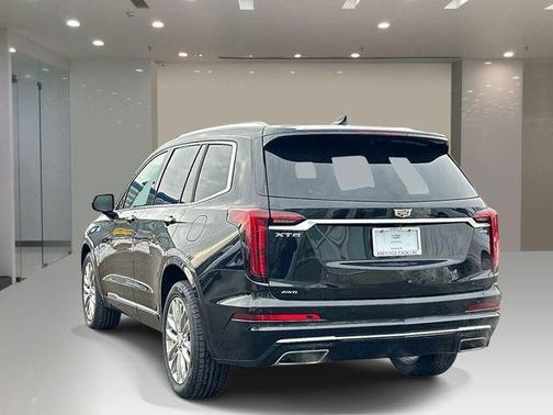 2022 Cadillac XT6 Premium Luxury AWD