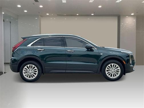 2024 Cadillac XT4 Luxury