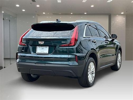 2024 Cadillac XT4 Luxury