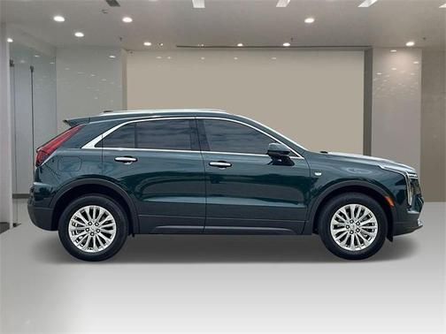 2024 Cadillac XT4 Luxury