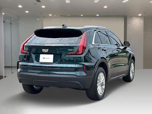 2024 Cadillac XT4 Luxury