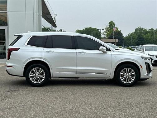 2023 Cadillac XT6 Luxury AWD