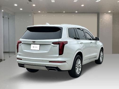 2023 Cadillac XT6 Luxury AWD