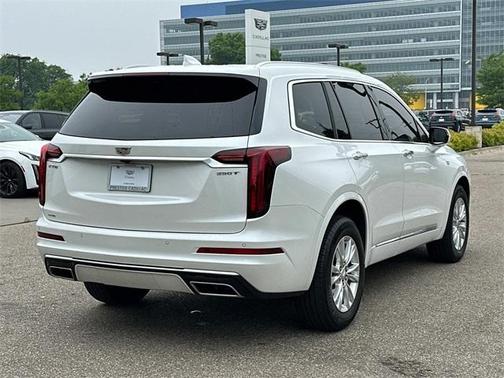2023 Cadillac XT6 Luxury AWD