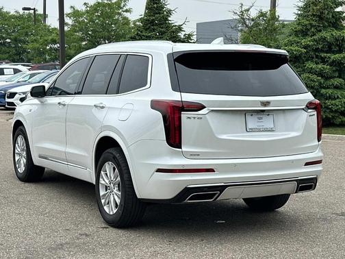 2023 Cadillac XT6 Luxury AWD