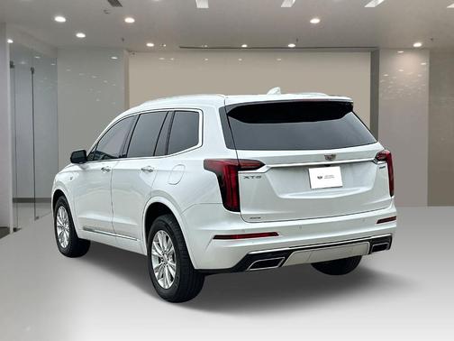 2023 Cadillac XT6 Luxury AWD
