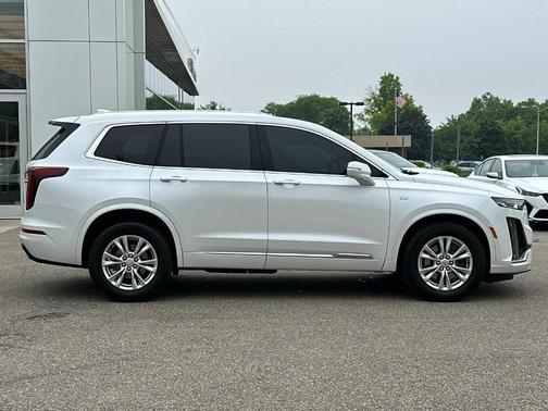 2023 Cadillac XT6 Luxury AWD