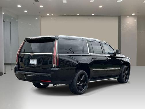 2016 Cadillac Escalade ESV Luxury