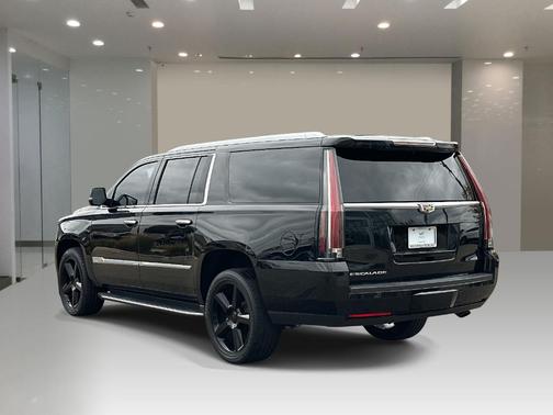 2016 Cadillac Escalade ESV Luxury