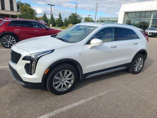 2023 Cadillac XT4 Premium Luxury