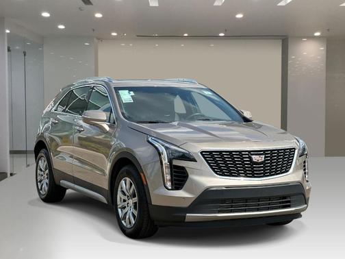 Latte 2023 Cadillac XT4 Premium Luxury
