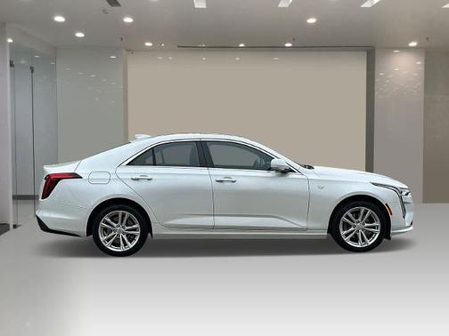 2023 Cadillac CT4 Luxury