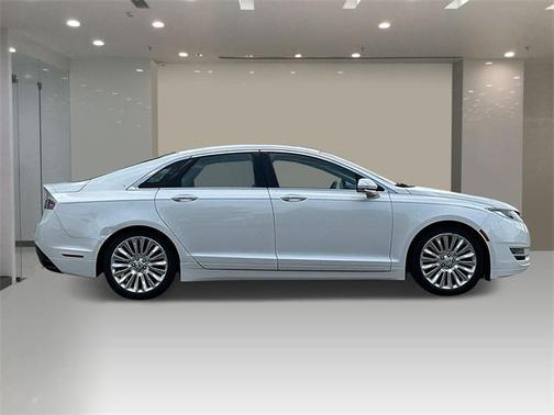2016 Lincoln MKZ Base