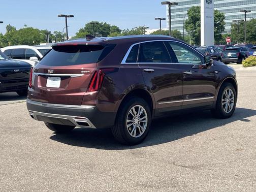 2022 Cadillac XT5 Premium Luxury