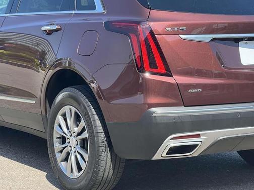 2022 Cadillac XT5 Premium Luxury